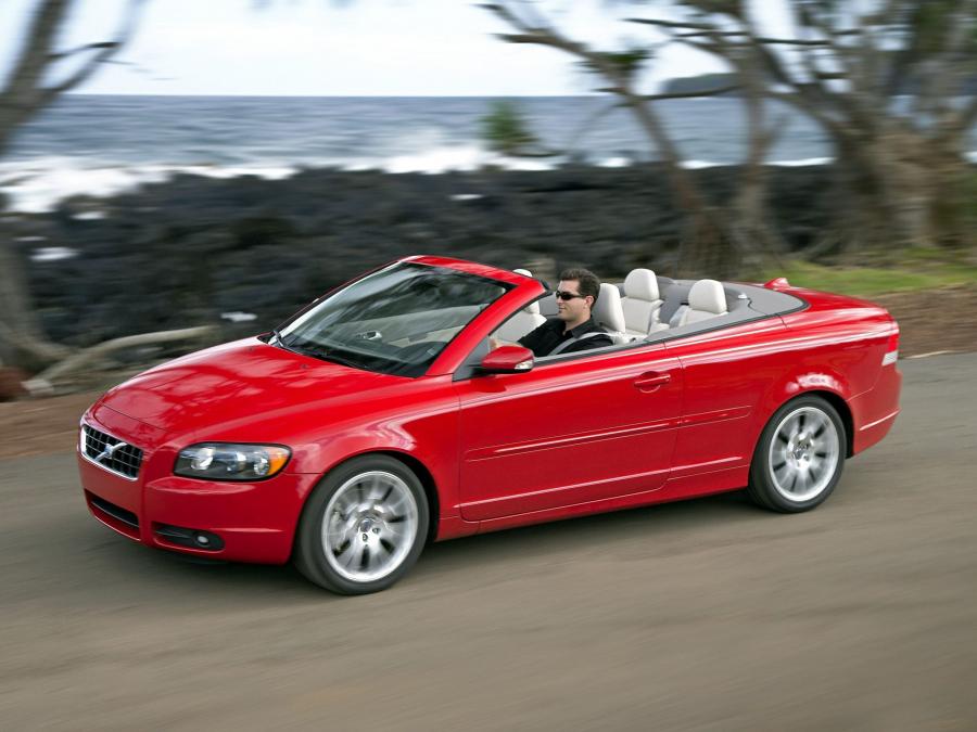  Volvo C70 T5 2005 года  (US) (фото 15 из 30)